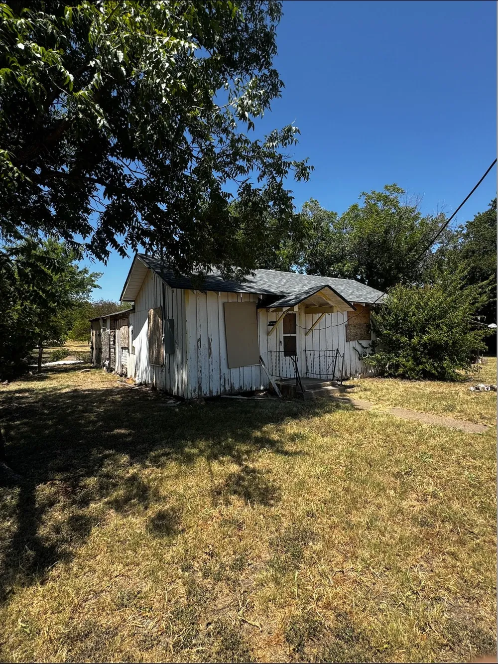 809 Avenue F Olney, TX 76374