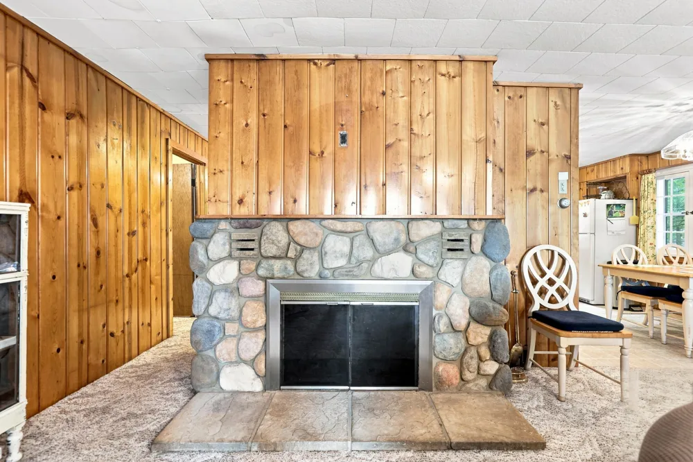 9545 E School Section Lake Drive Morton Township, MI 49332