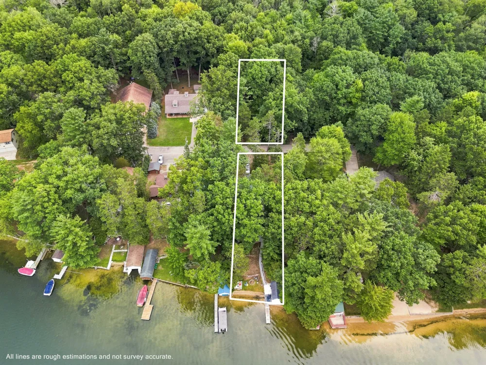 9545 E School Section Lake Drive Morton Township, MI 49332