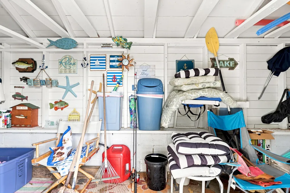 9545 E School Section Lake Drive Morton Township, MI 49332