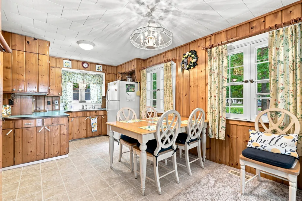 9545 E School Section Lake Drive Morton Township, MI 49332