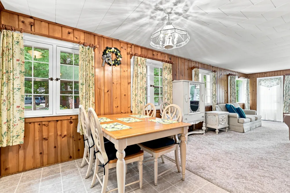 9545 E School Section Lake Drive Morton Township, MI 49332