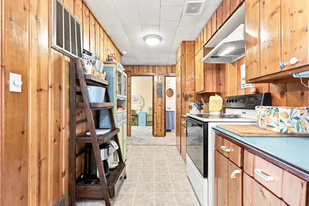 9545 E School Section Lake Drive Morton Township, MI 49332