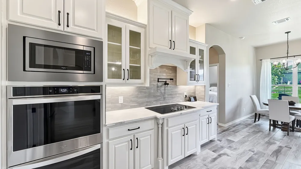 3709 Tremont Lane Granbury, TX 76049