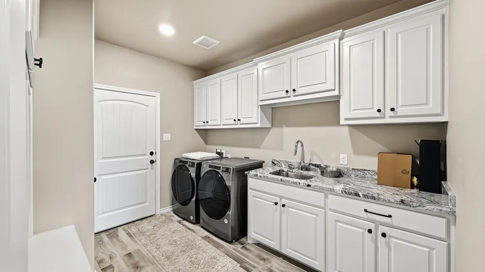 3709 Tremont Lane Granbury, TX 76049