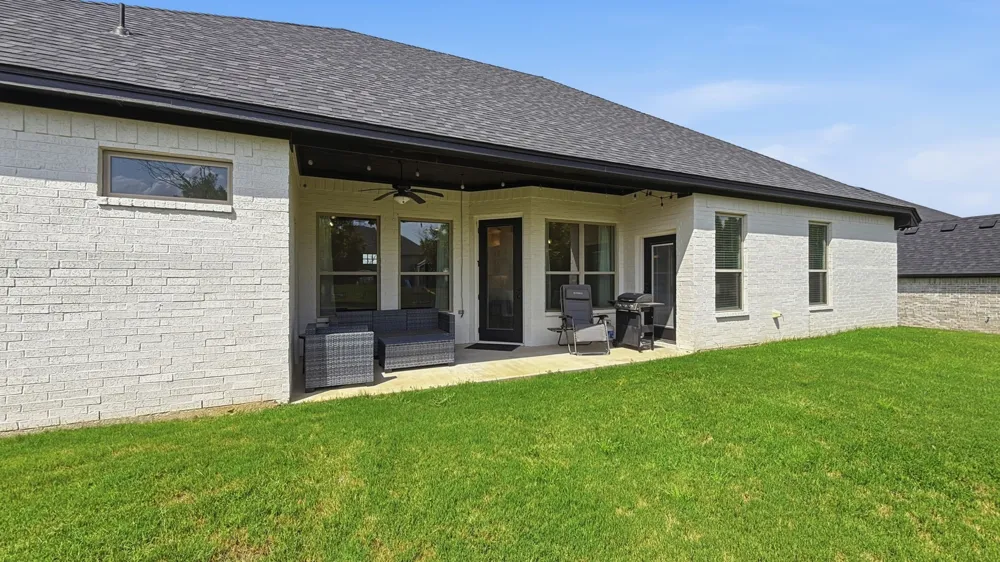 3709 Tremont Lane Granbury, TX 76049
