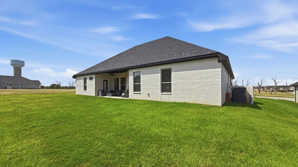 3709 Tremont Lane Granbury, TX 76049