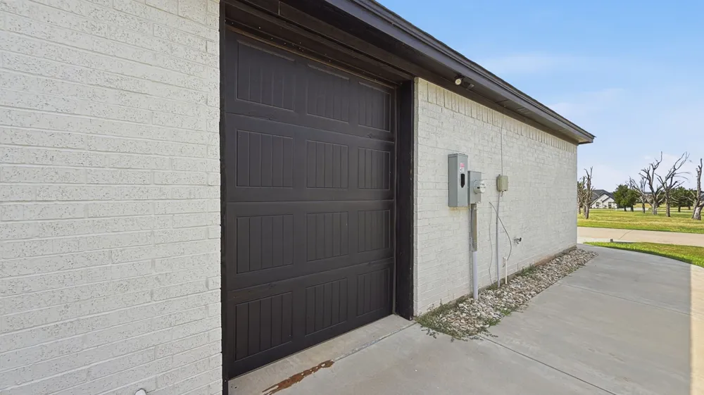 3709 Tremont Lane Granbury, TX 76049