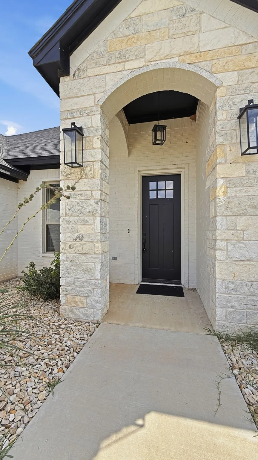 3709 Tremont Lane Granbury, TX 76049