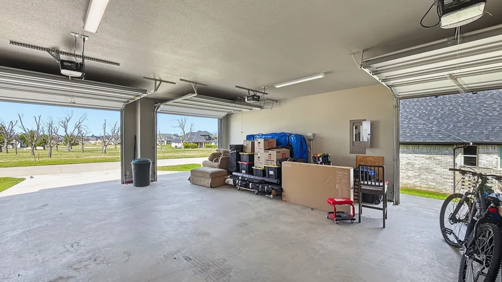 3709 Tremont Lane Granbury, TX 76049