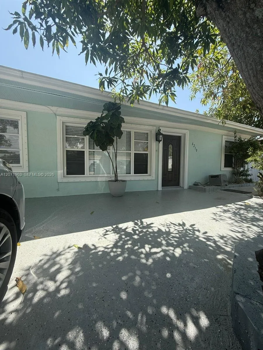 4210 NE 12th Ter #4210 Pompano Beach, FL 33064