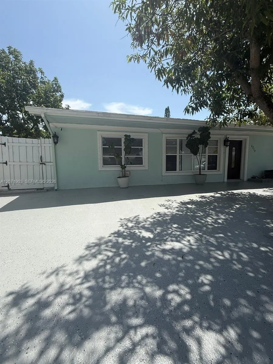 4210 NE 12th Ter #4210 Pompano Beach, FL 33064