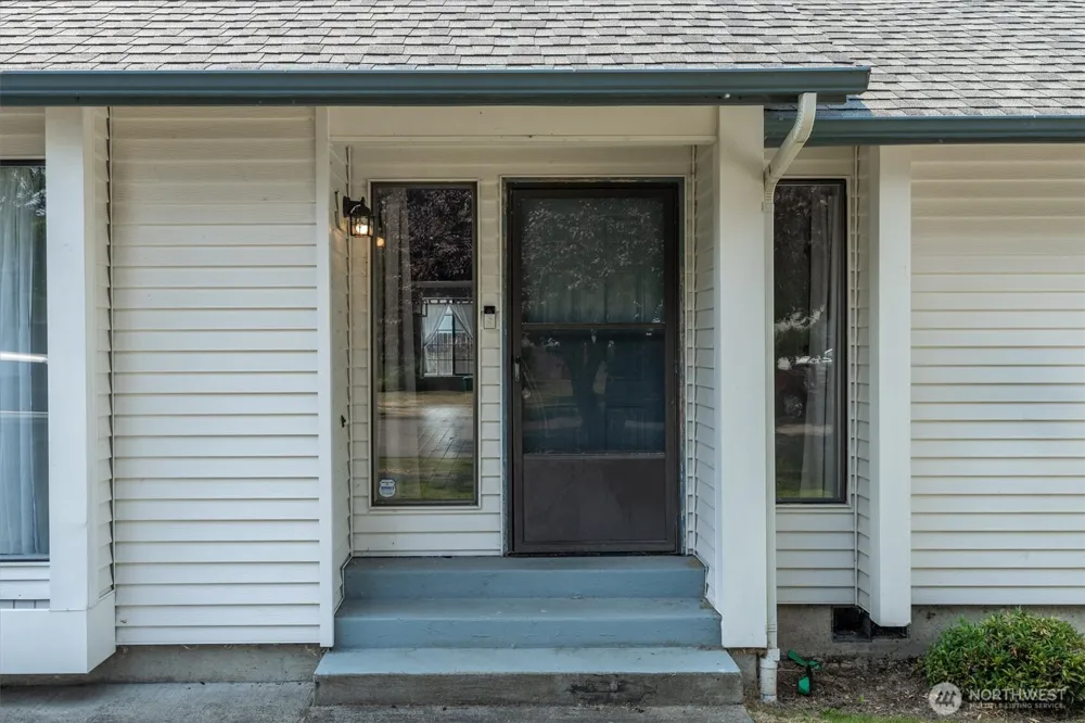 2427 Hickory Avenue Longview, WA 98632