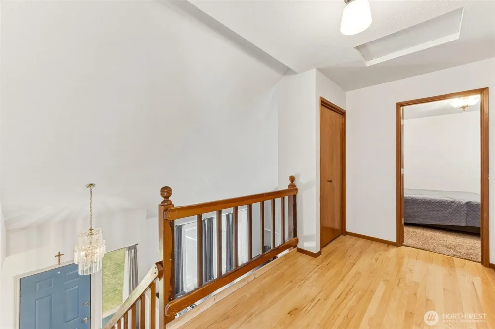 2427 Hickory Avenue Longview, WA 98632