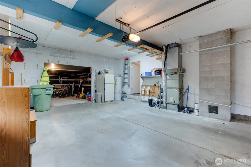 2427 Hickory Avenue Longview, WA 98632