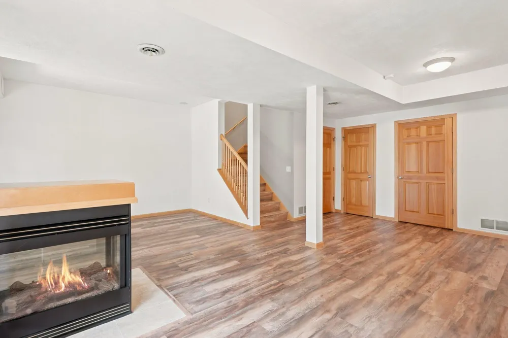 1971 Andrew Court Chanhassen, MN 55317