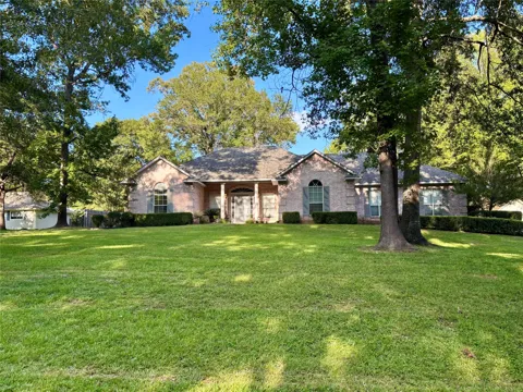 7079 Pine Oak Lane
