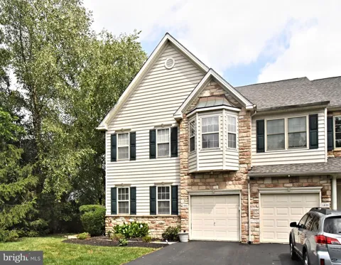 1861 CREEKVIEW LANE