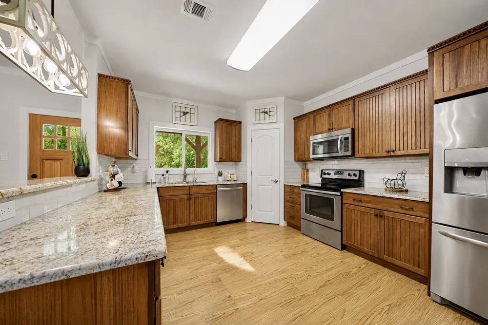 655 Hobson Bend Road Weatherford, TX 76088