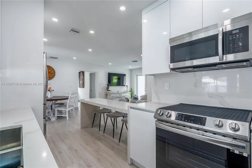 11350 SW 57th St Miami, FL 33173
