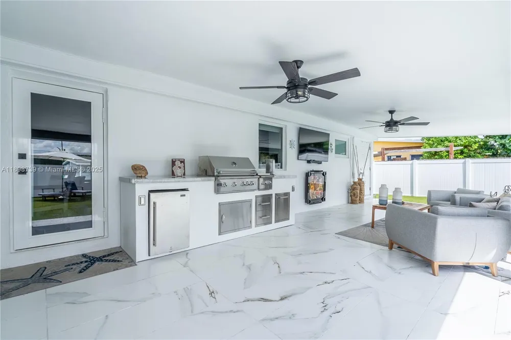 11350 SW 57th St Miami, FL 33173