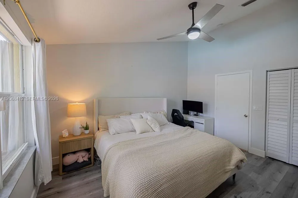 12171 SW 4th St Pembroke Pines, FL 33025