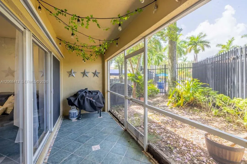 12171 SW 4th St Pembroke Pines, FL 33025