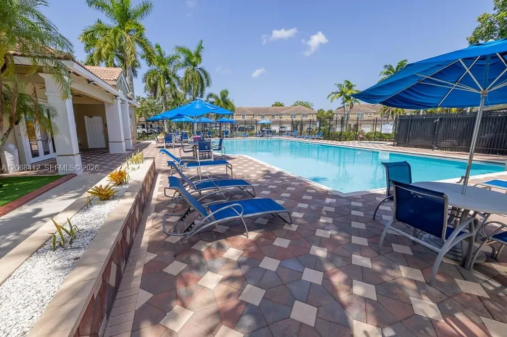 12171 SW 4th St Pembroke Pines, FL 33025