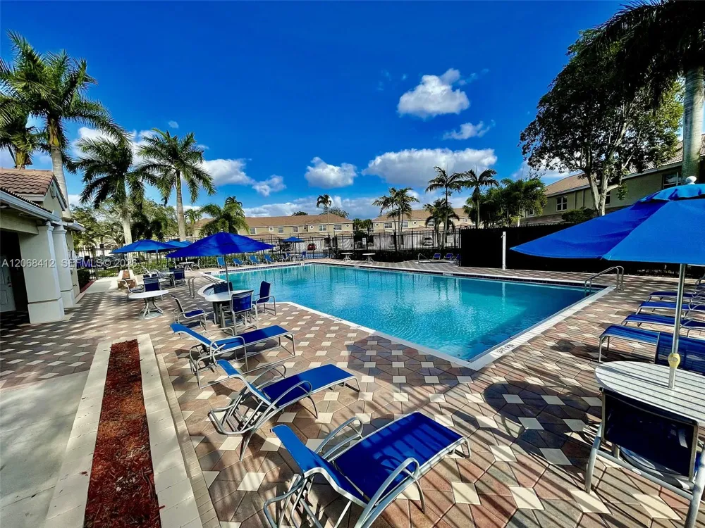 12171 SW 4th St Pembroke Pines, FL 33025