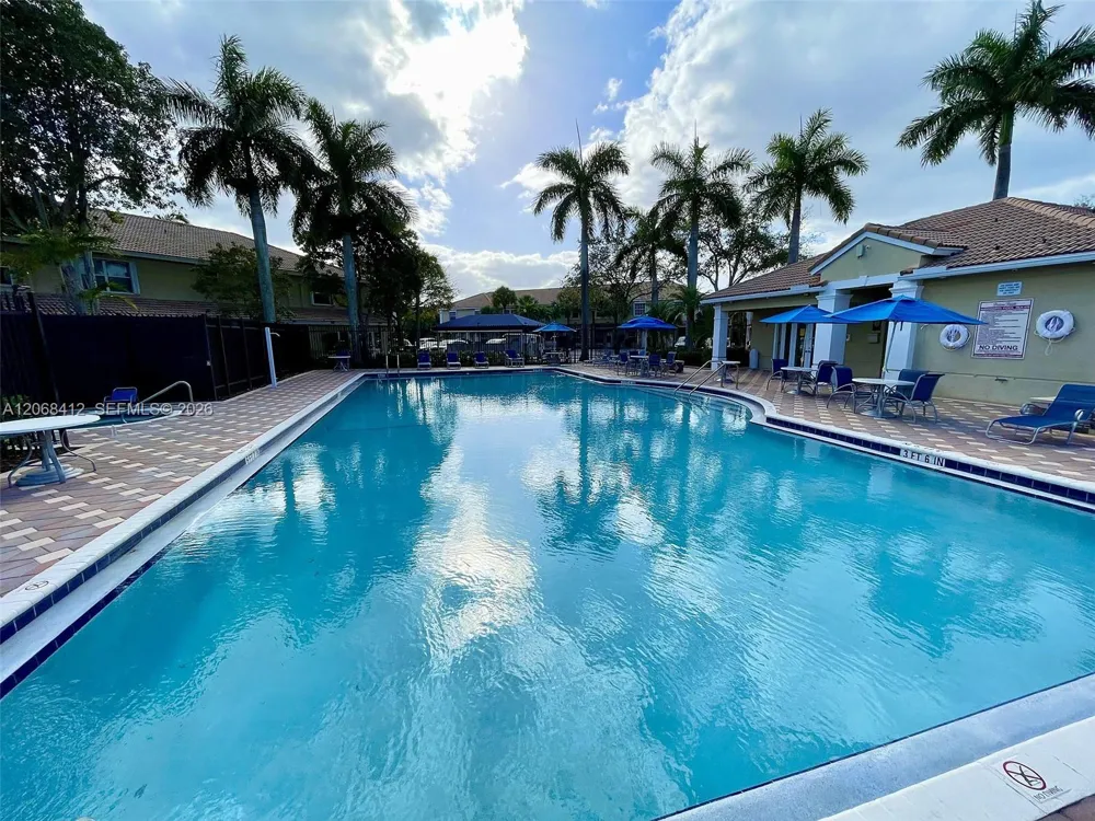 12171 SW 4th St Pembroke Pines, FL 33025
