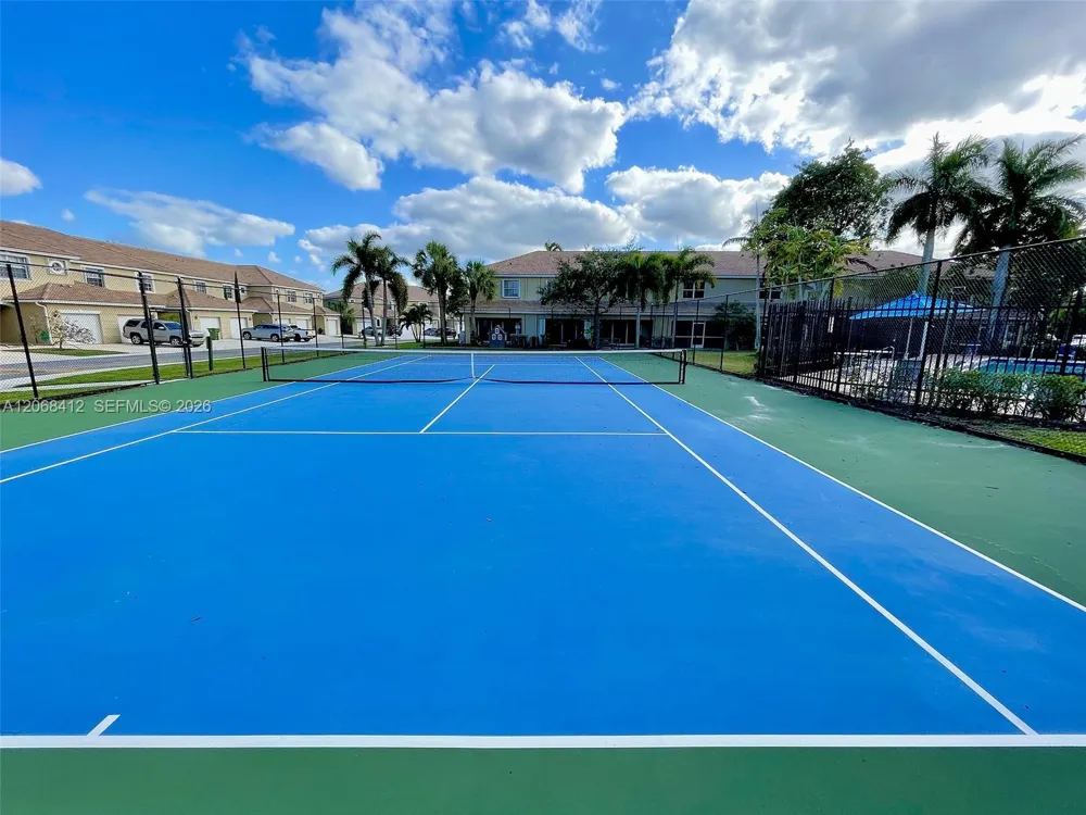 12171 SW 4th St Pembroke Pines, FL 33025