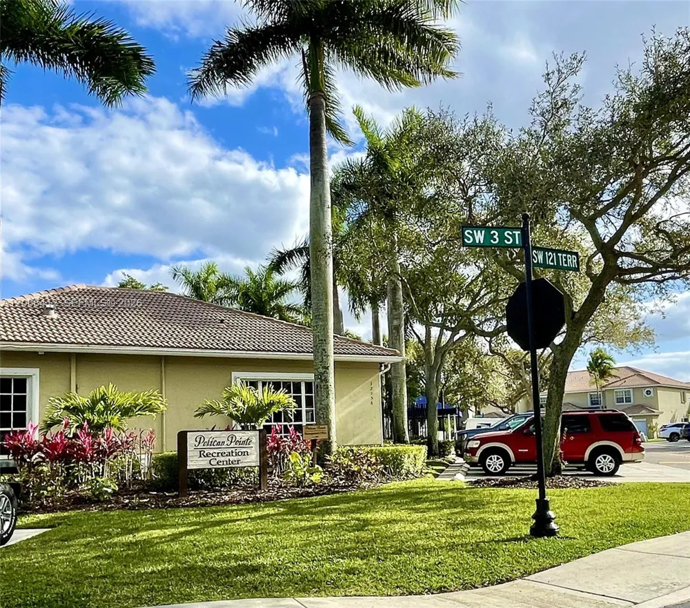 12171 SW 4th St Pembroke Pines, FL 33025