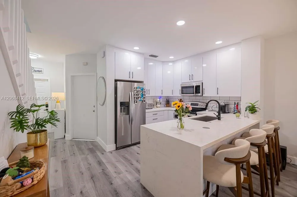 12171 SW 4th St Pembroke Pines, FL 33025