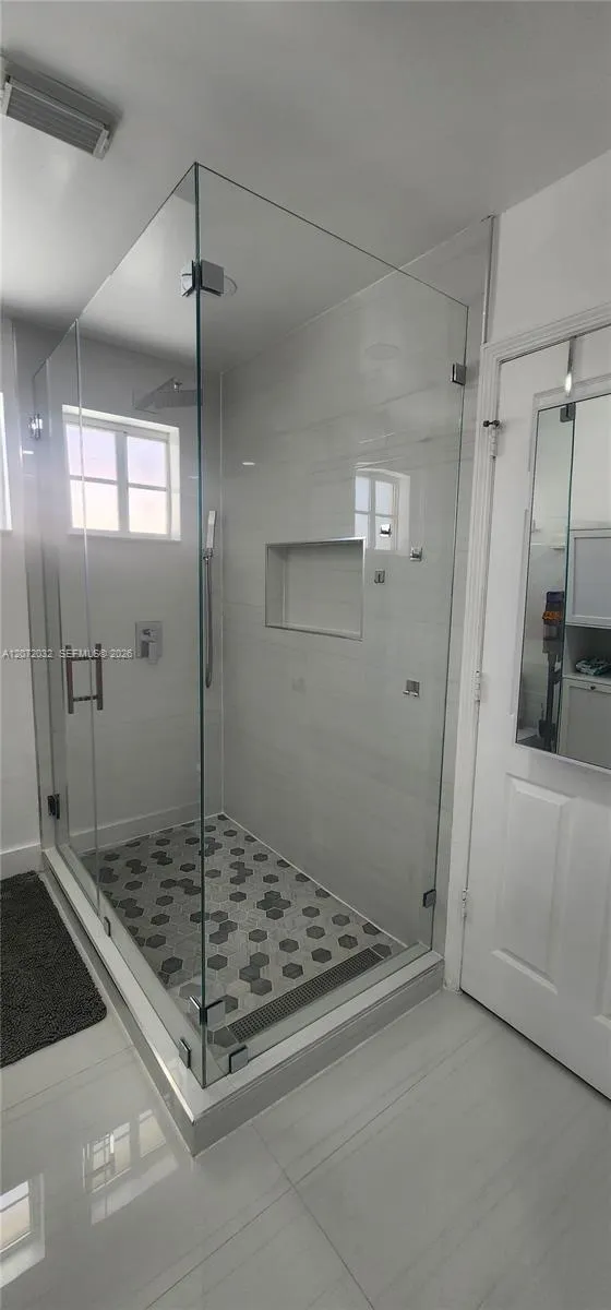 11424 NW 94th Pl #7 Hialeah Gardens, FL 33018
