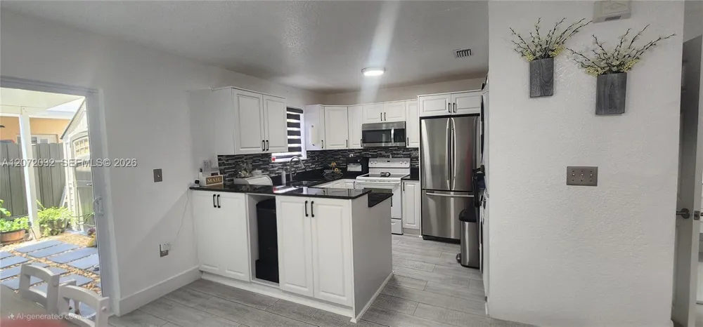 11424 NW 94th Pl #7 Hialeah Gardens, FL 33018