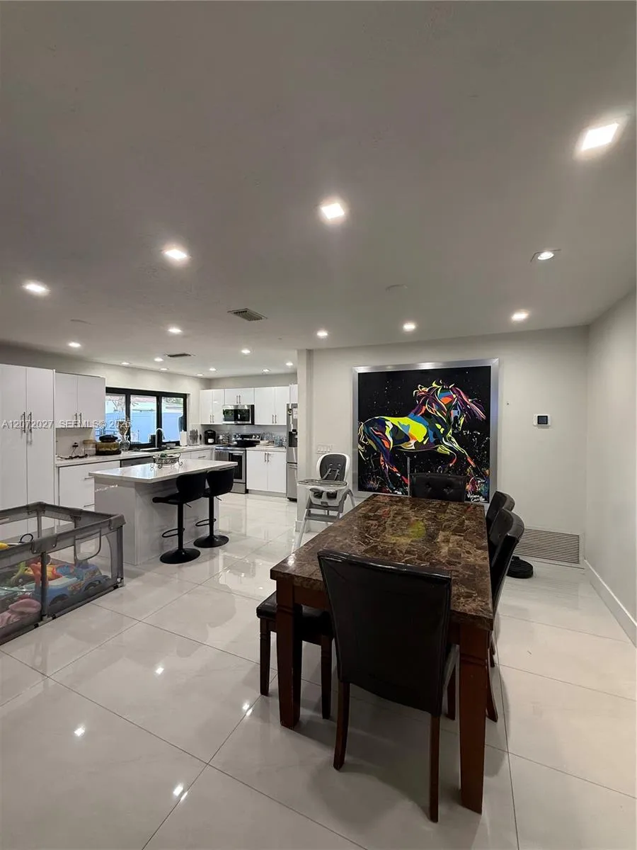 11450 NW 30th Pl Sunrise, FL 33323
