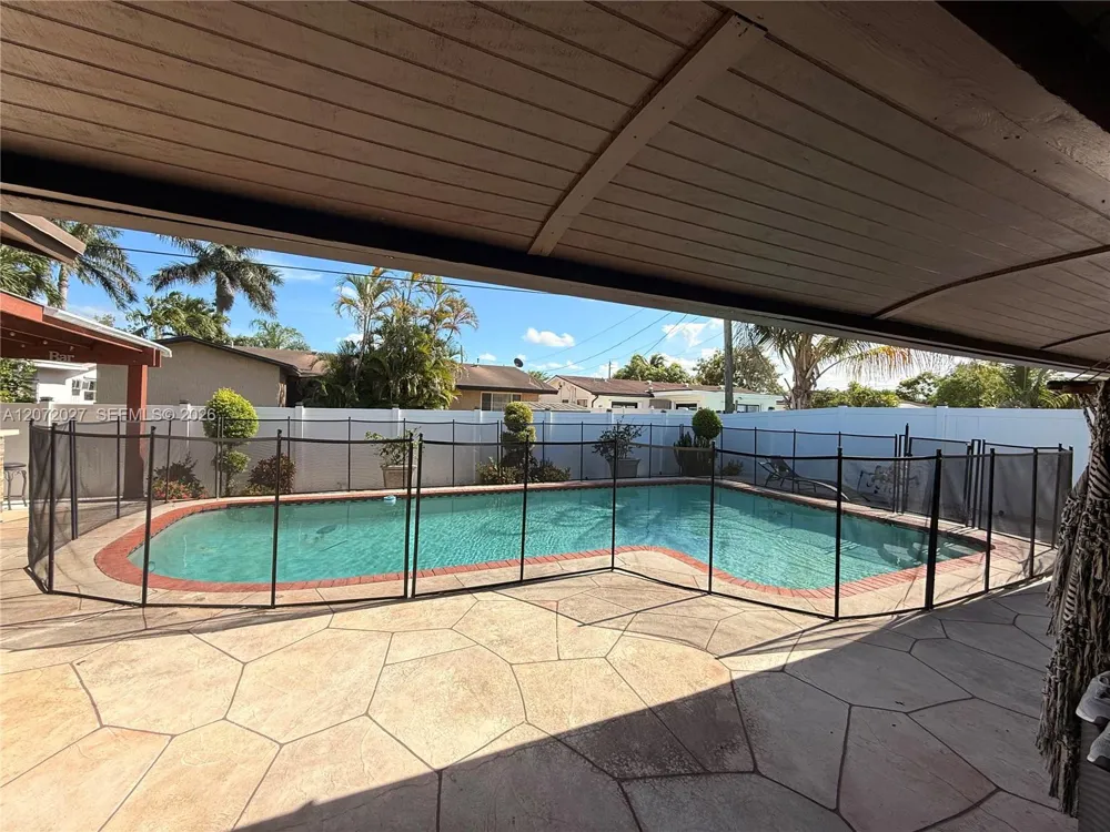 11450 NW 30th Pl Sunrise, FL 33323