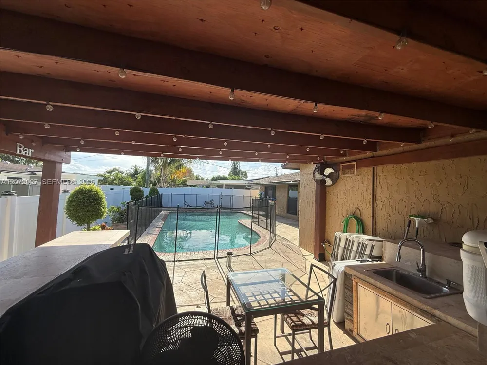 11450 NW 30th Pl Sunrise, FL 33323