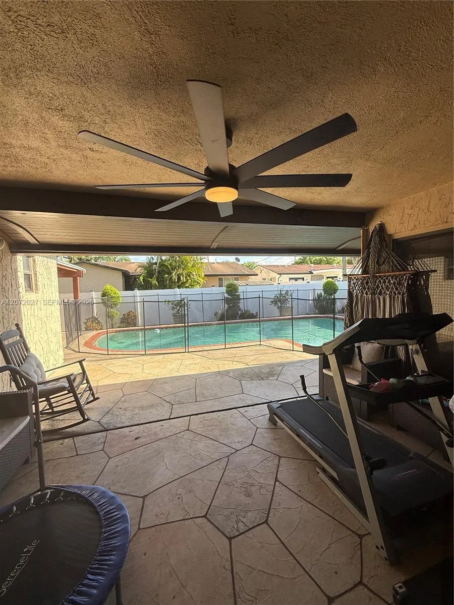11450 NW 30th Pl Sunrise, FL 33323
