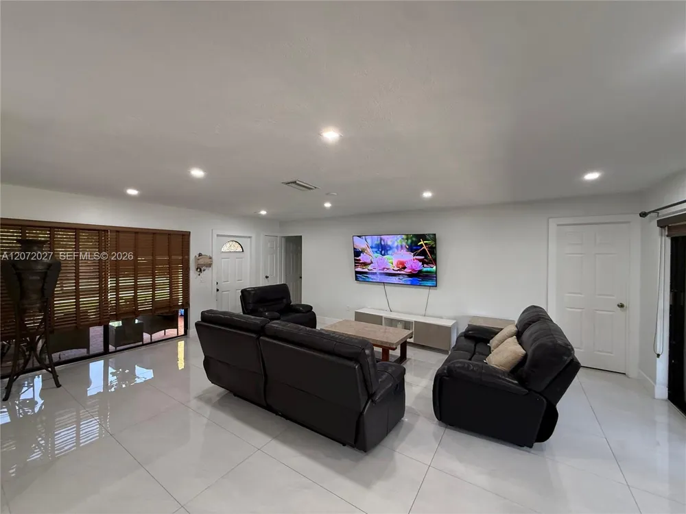 11450 NW 30th Pl Sunrise, FL 33323