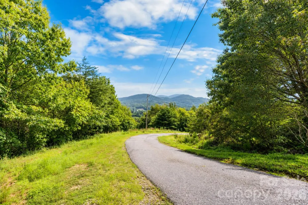 4223 Gouge Avenue Morganton, NC 28655