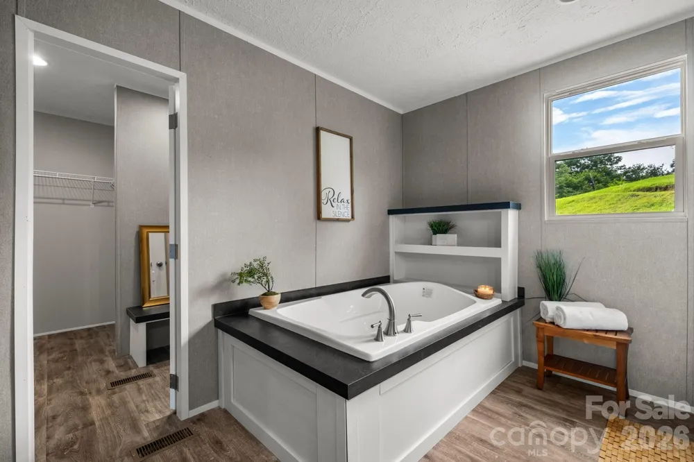 4223 Gouge Avenue Morganton, NC 28655