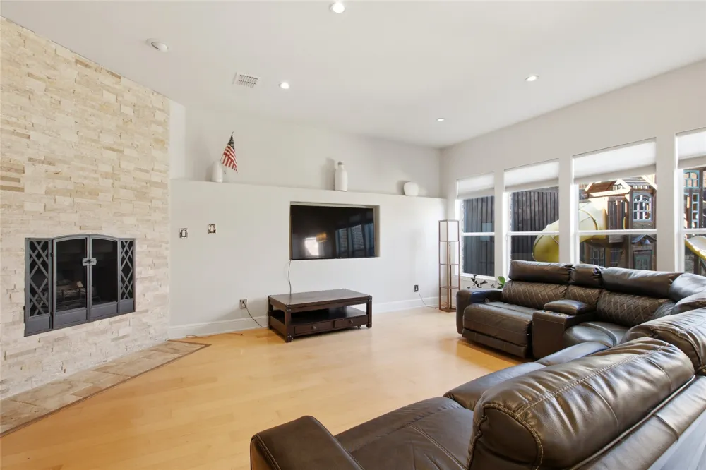 6925 Medallion Drive Plano, TX 75024