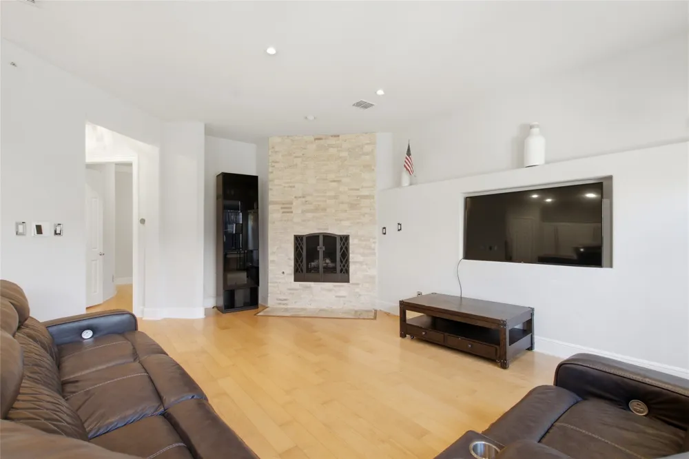 6925 Medallion Drive Plano, TX 75024