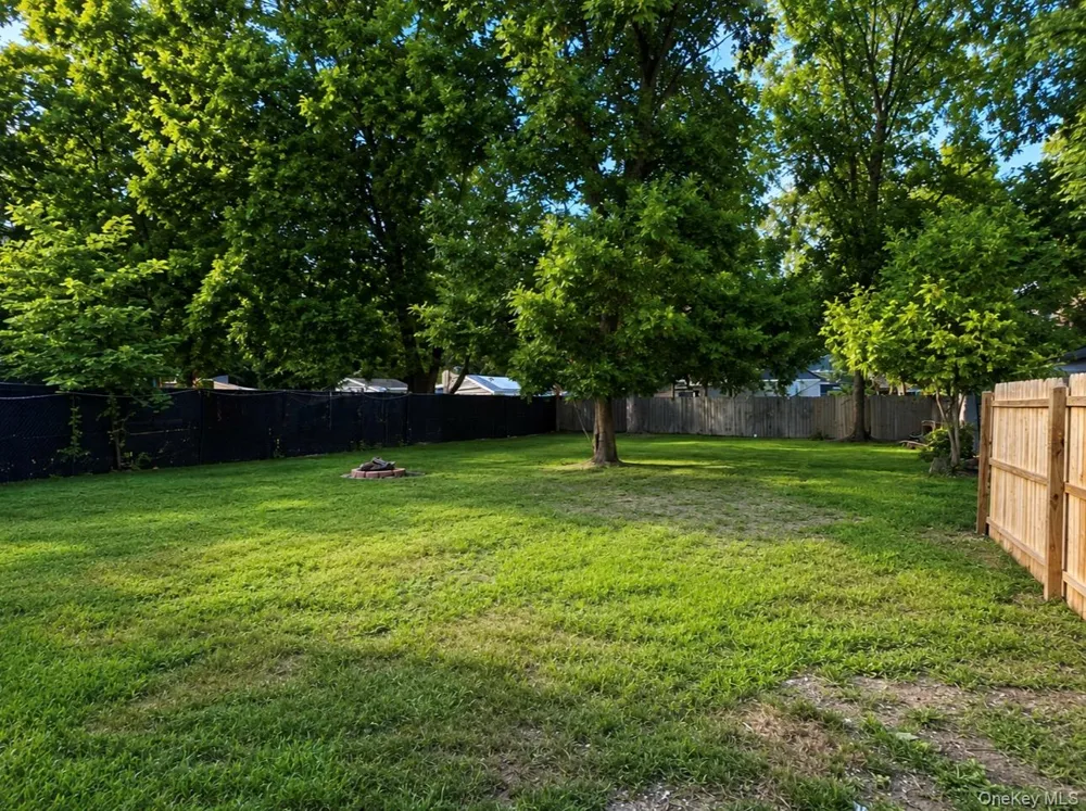 143 E Parkview Drive Shirley, NY 11967