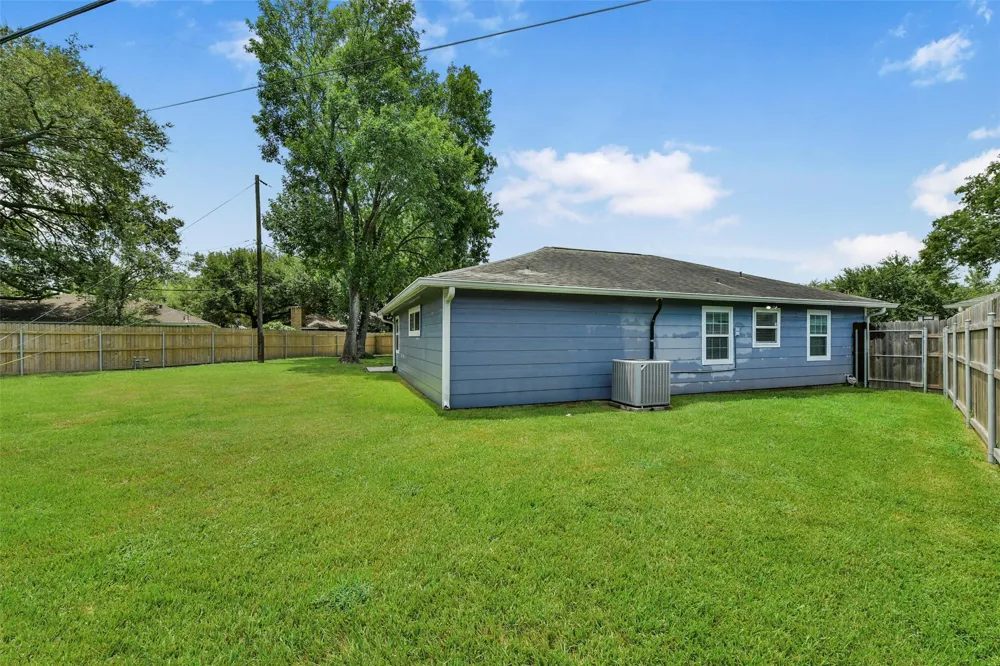 1125 Grace Street Deer Park, TX 77536