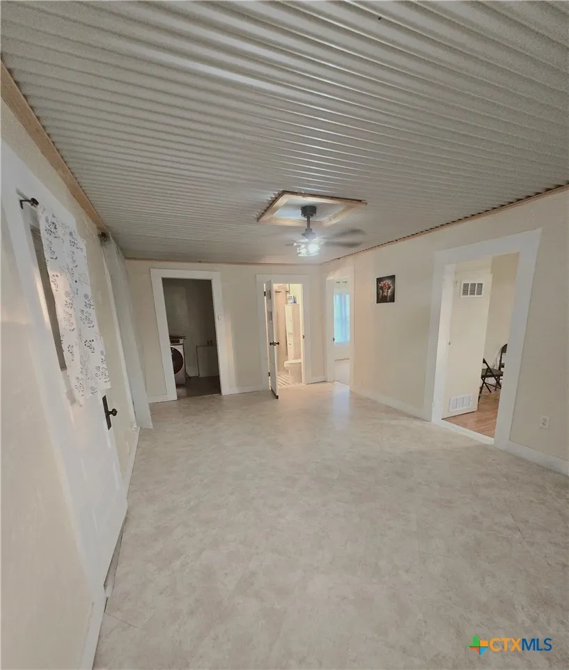 404 Hill Street Itasca, TX 76055