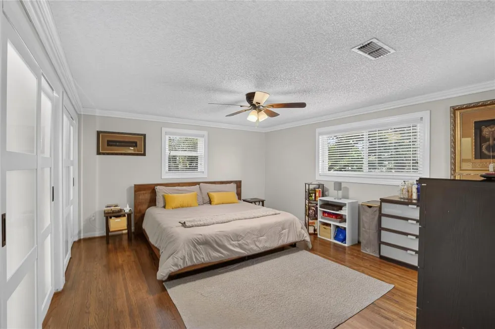 10718 DRUMMOND RD Tampa, FL 33615