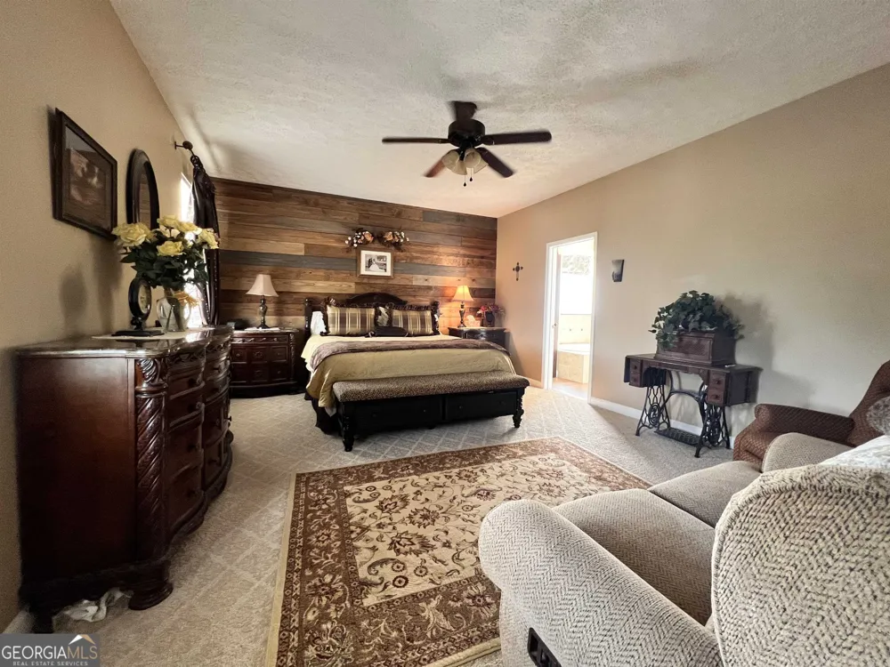 6659 Lone Oak RD Hogansville, GA 30230