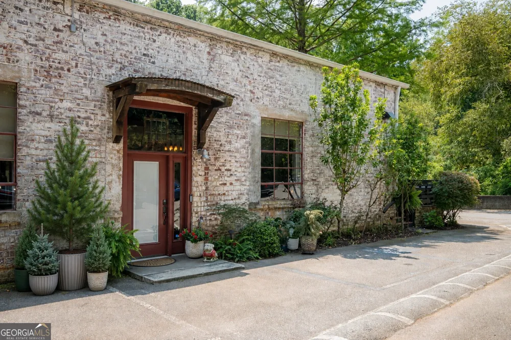 585 White CIR Athens, GA 30605